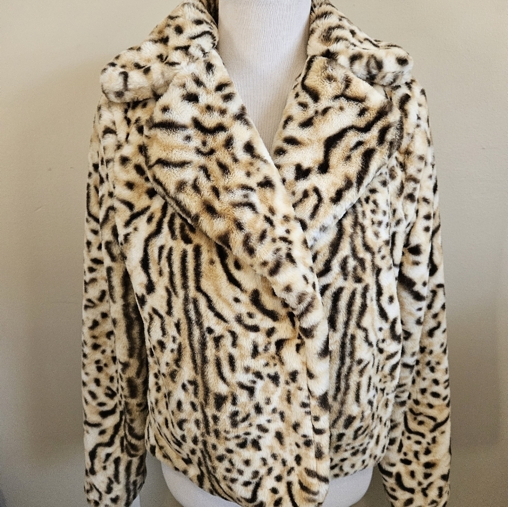 Cheetah open front cardigan coat size med. - Picture 9 of 16